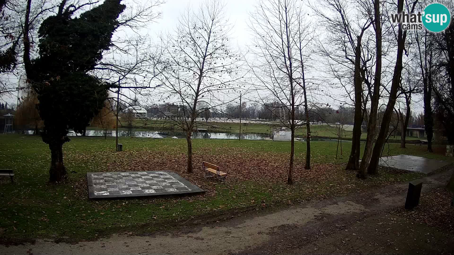 V ŽIVO Spletna kamera Karlovac – mestno kopališče Foginovo – Korana – Hrvaška