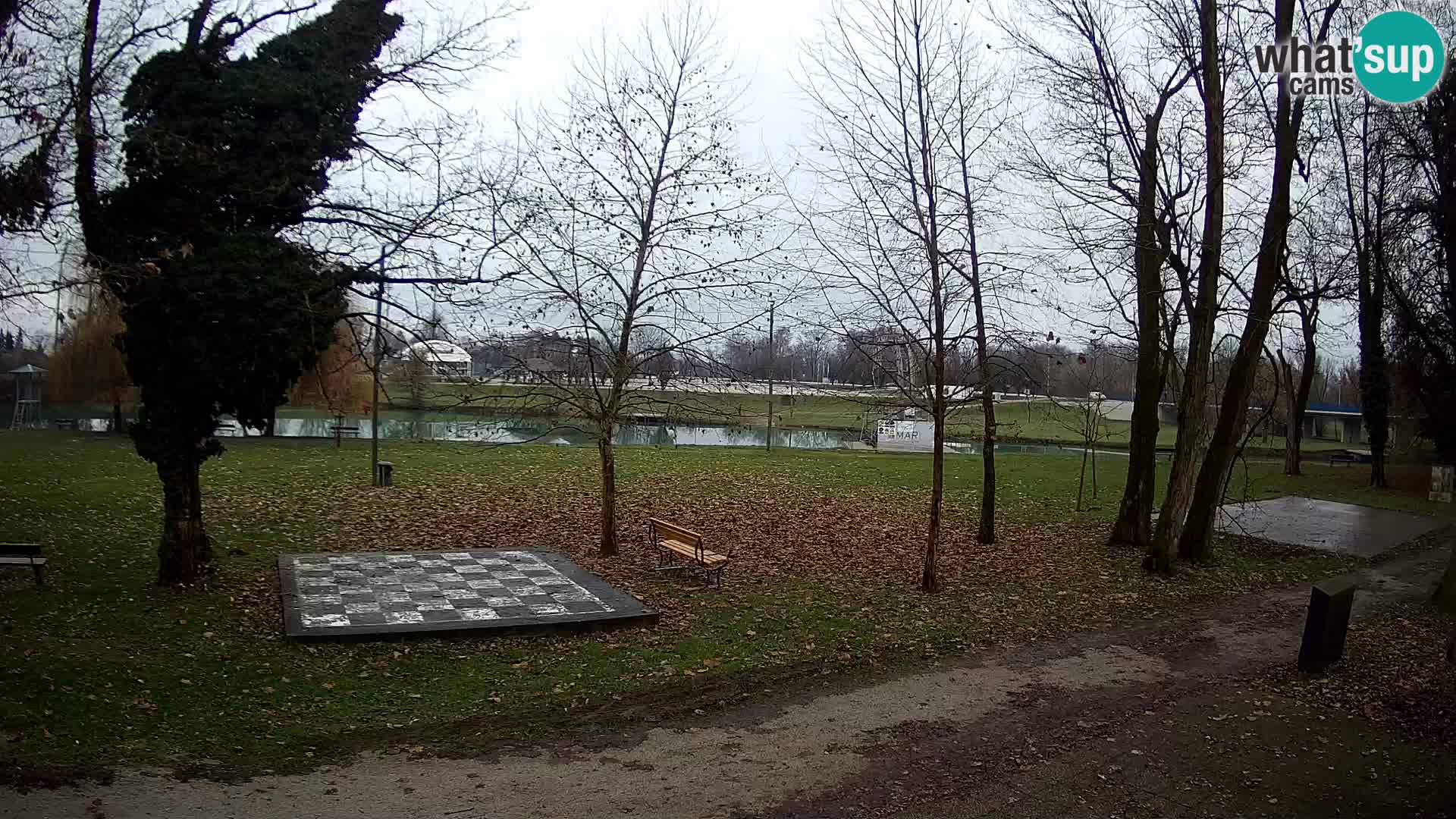 V ŽIVO Spletna kamera Karlovac – mestno kopališče Foginovo – Korana – Hrvaška