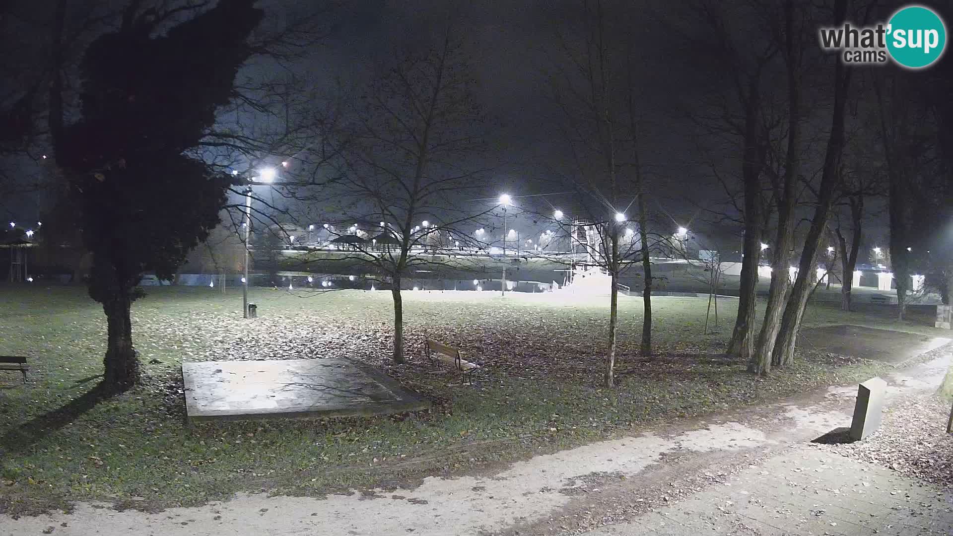 V ŽIVO Spletna kamera Karlovac – mestno kopališče Foginovo – Korana – Hrvaška