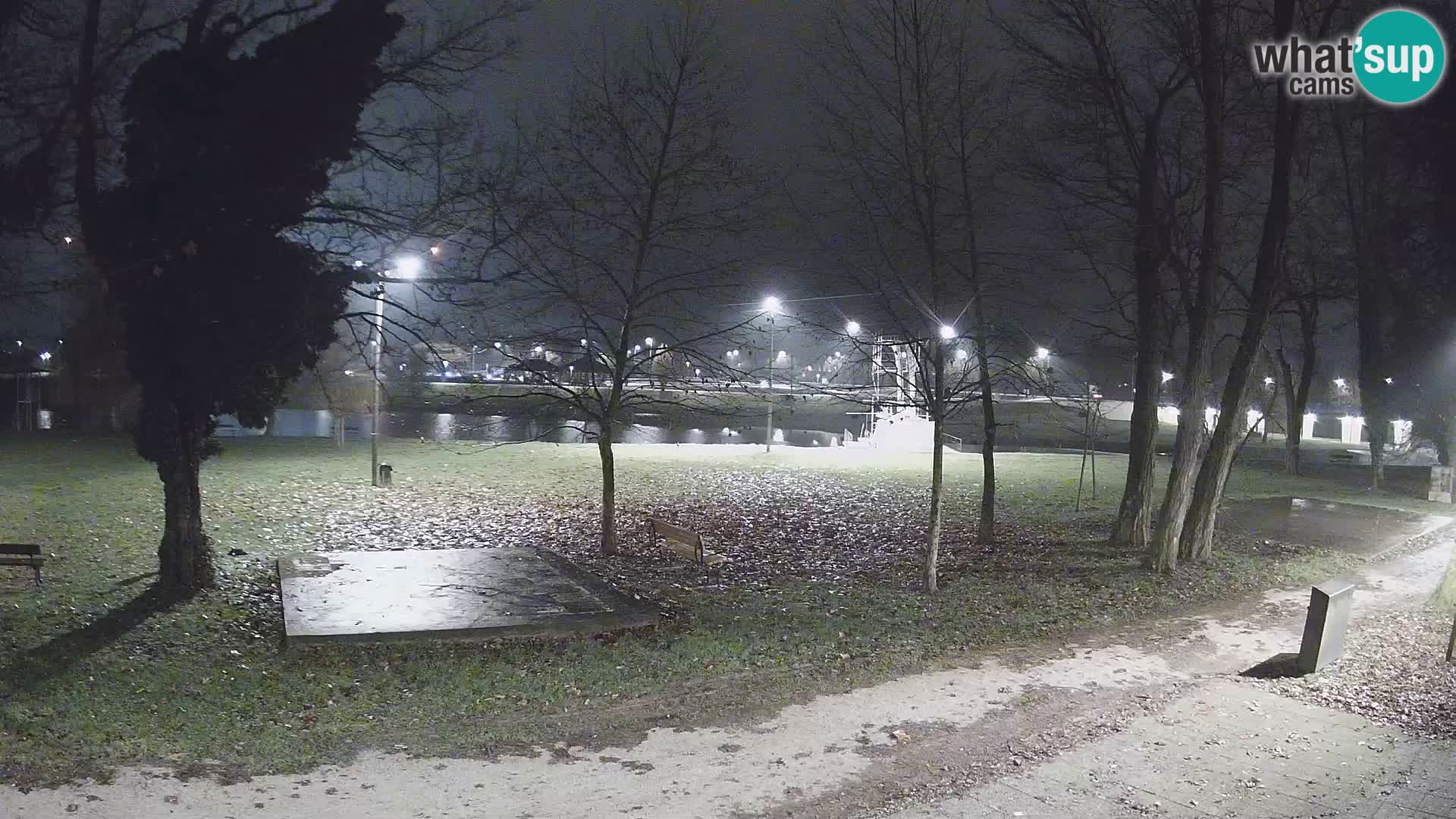 V ŽIVO Spletna kamera Karlovac – mestno kopališče Foginovo – Korana – Hrvaška