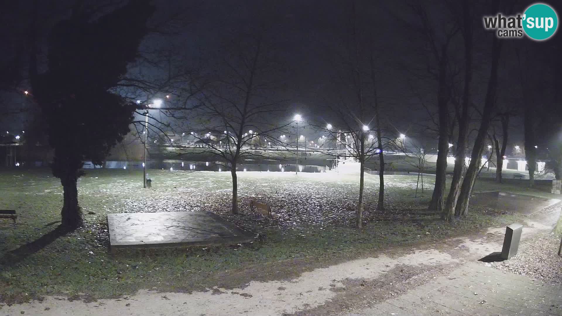 V ŽIVO Spletna kamera Karlovac – mestno kopališče Foginovo – Korana – Hrvaška