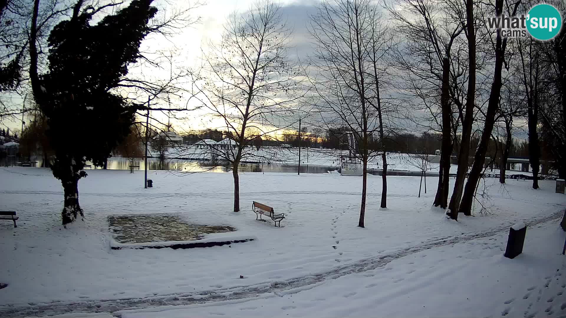 Webcam Karlovac EN DIRECT – Piscine extérieure Foginovo – Korana – Croatie