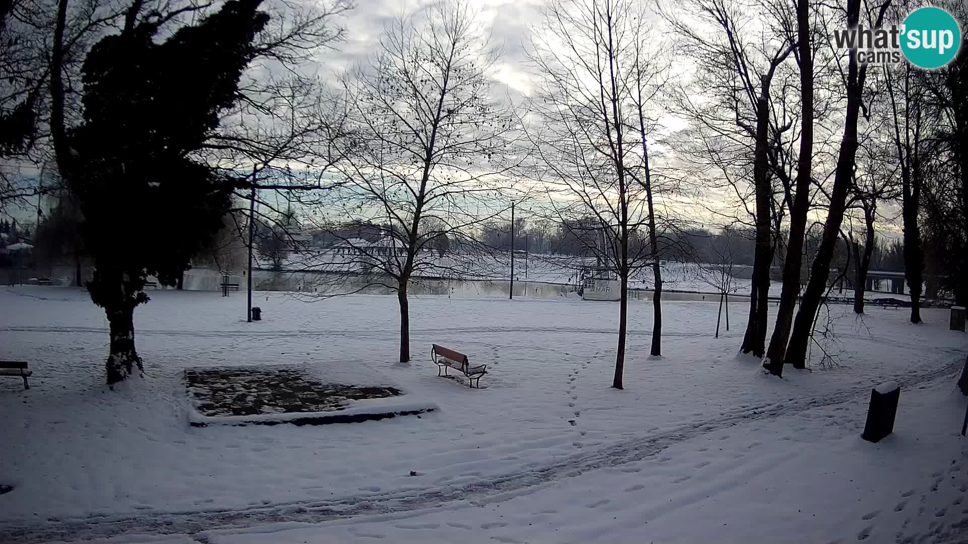 LIVE Karlovac Webcam – Freibad Foginovo – Korana – Kroatien