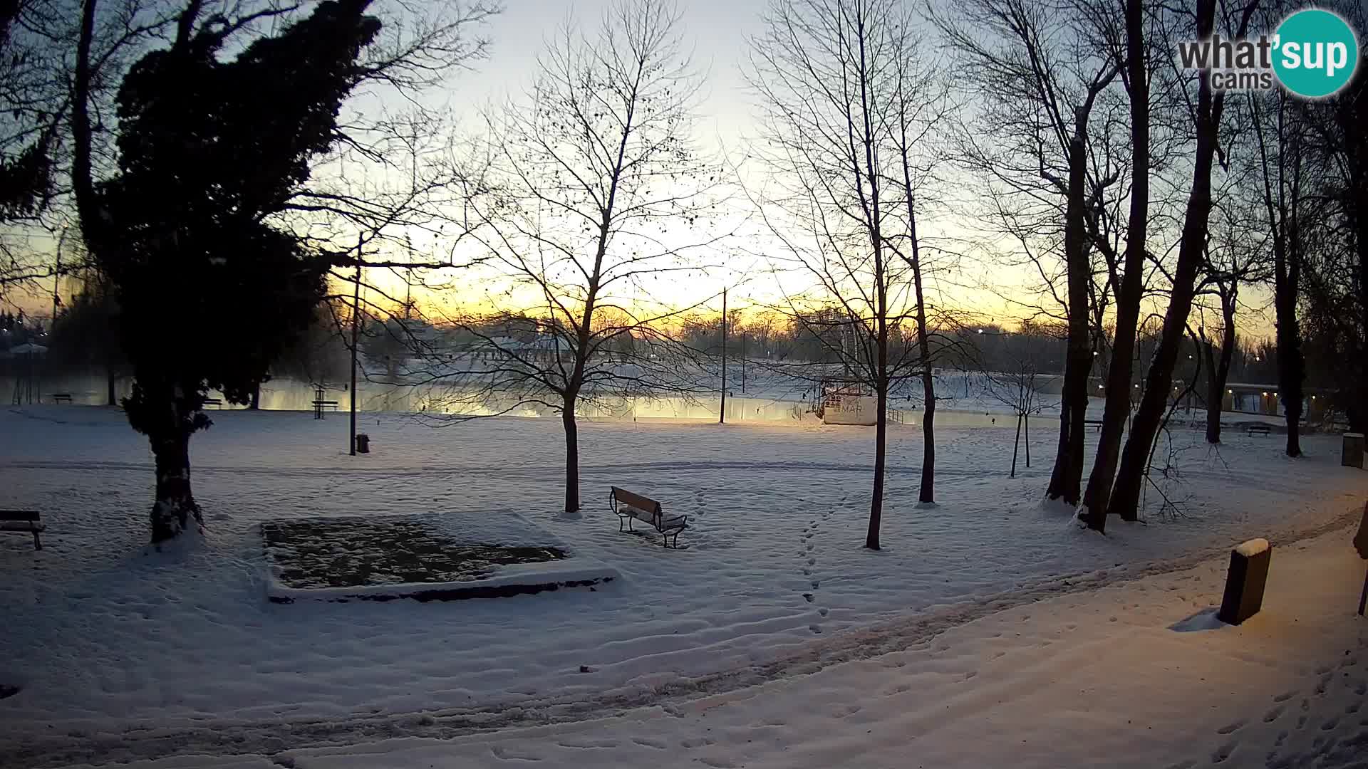 LIVE Karlovac Webcam – Piscina exterior Foginovo – Korana – Croacia