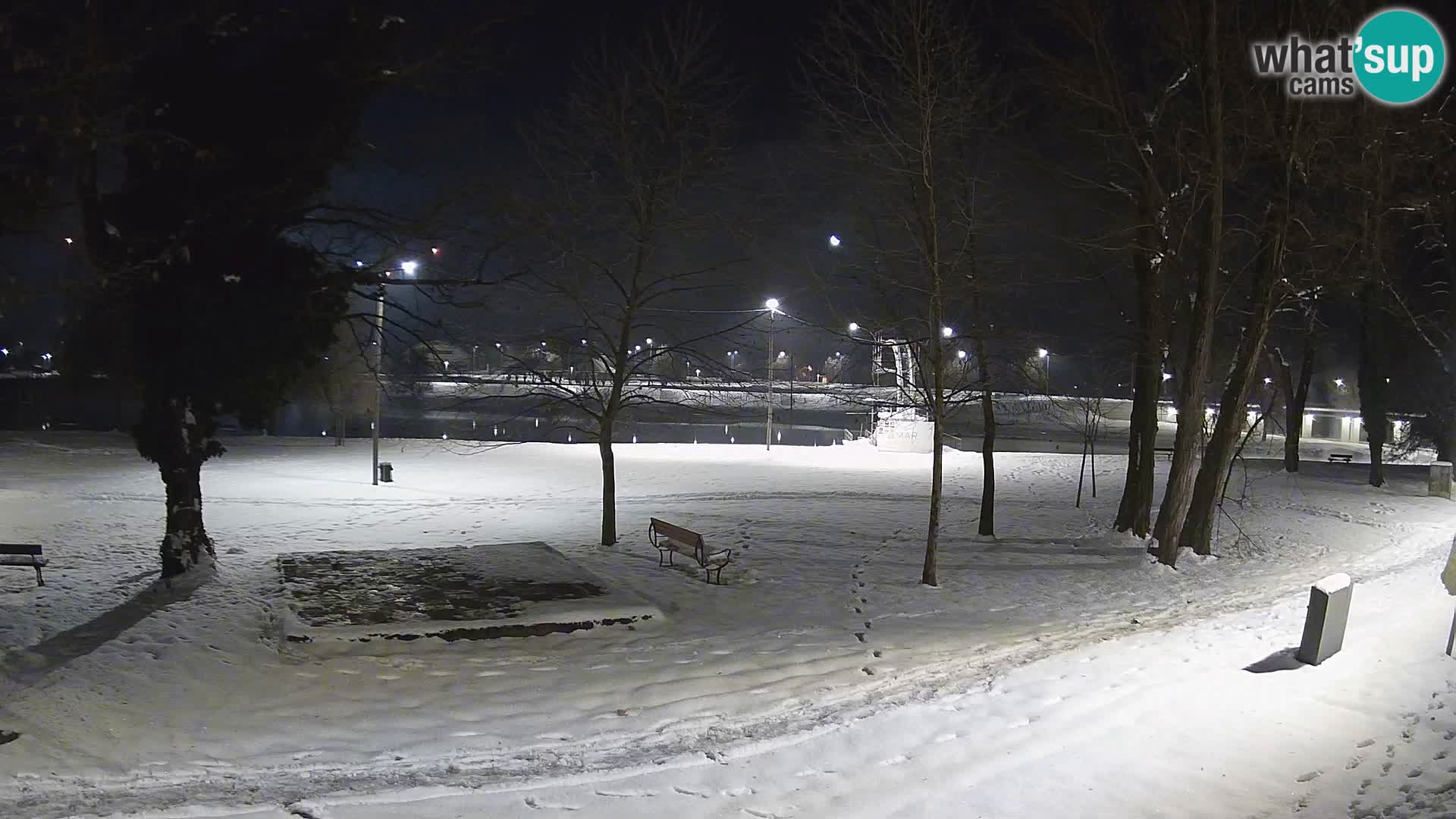 V ŽIVO Spletna kamera Karlovac – mestno kopališče Foginovo – Korana – Hrvaška