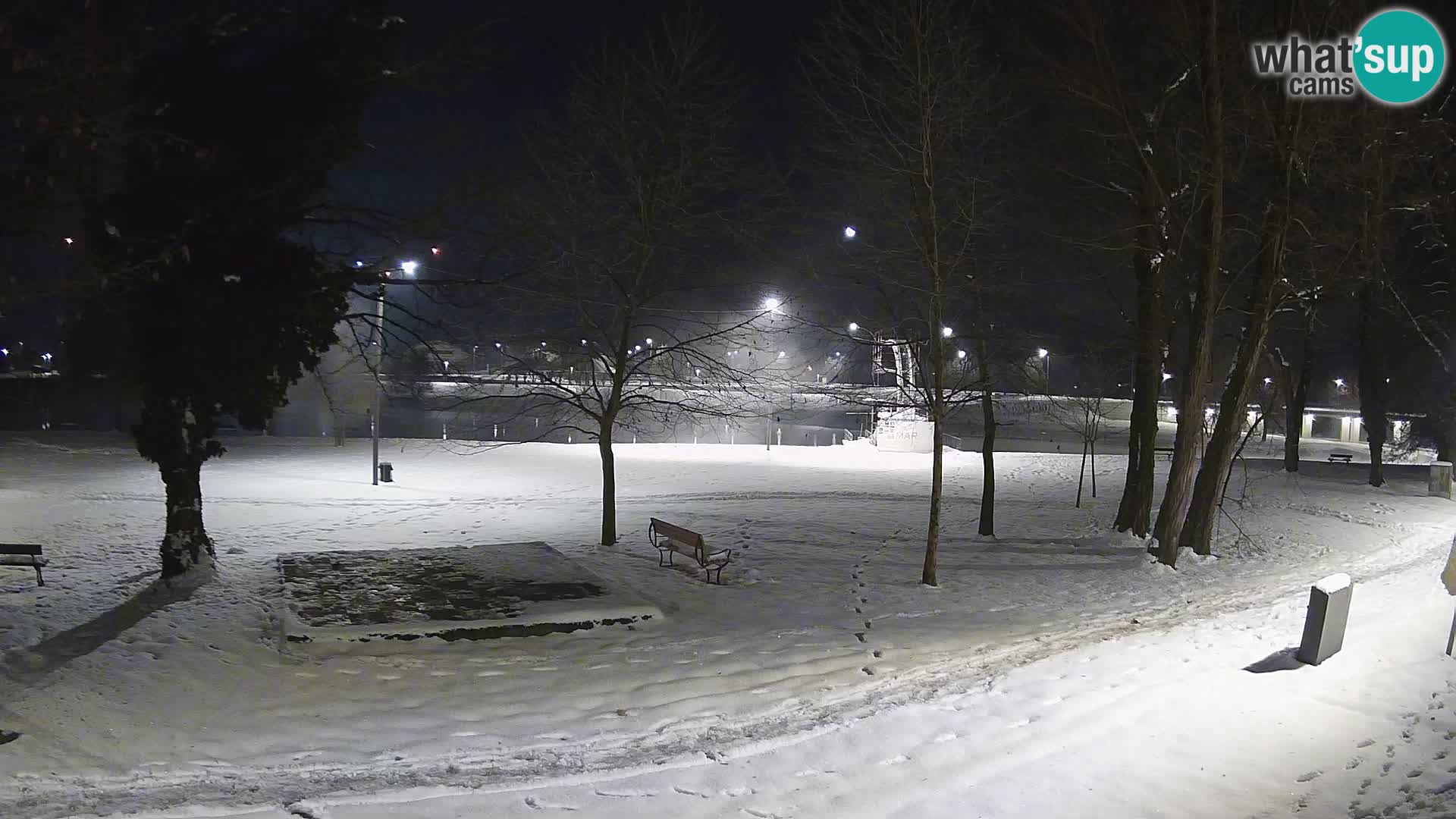 V ŽIVO Spletna kamera Karlovac – mestno kopališče Foginovo – Korana – Hrvaška