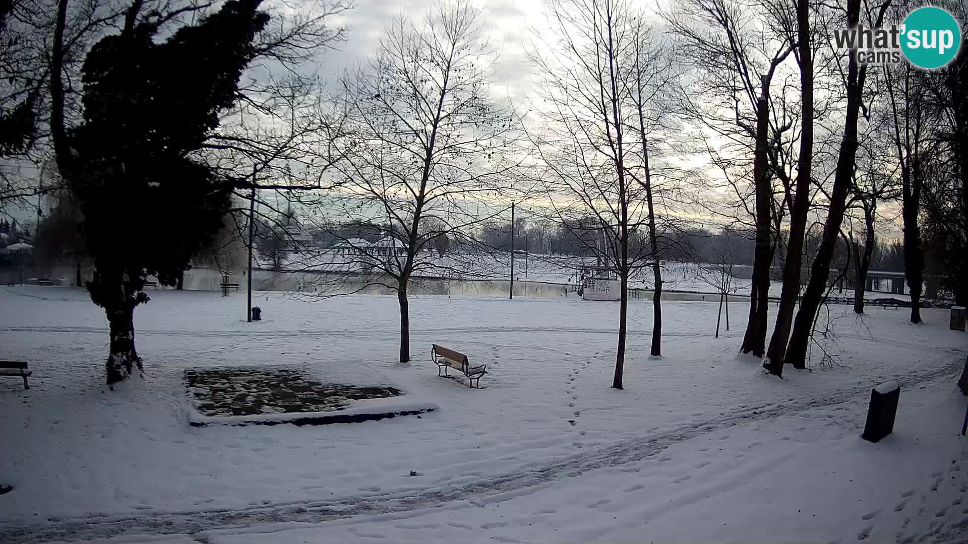 UŽIVO Web kamera Karlovca – Kupalište Foginovo – Korana
