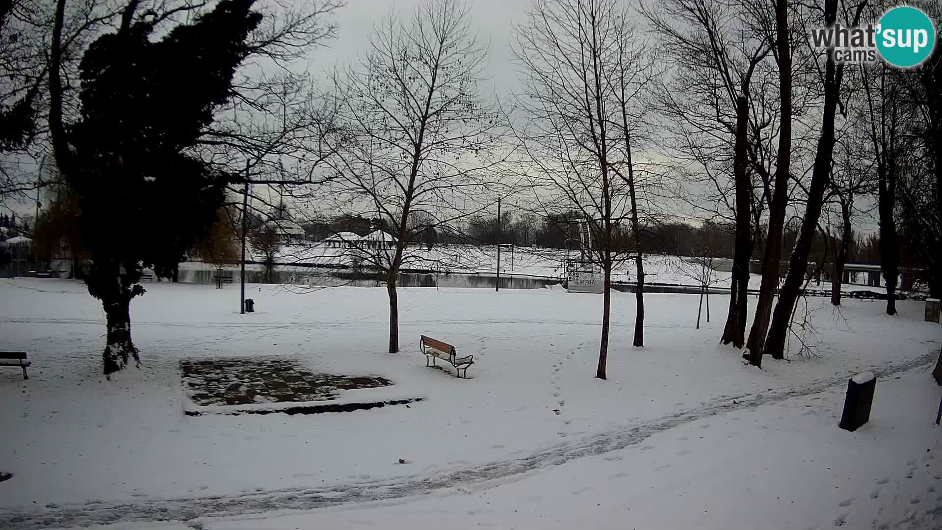 Webcam Karlovac EN DIRECT – Piscine extérieure Foginovo – Korana – Croatie