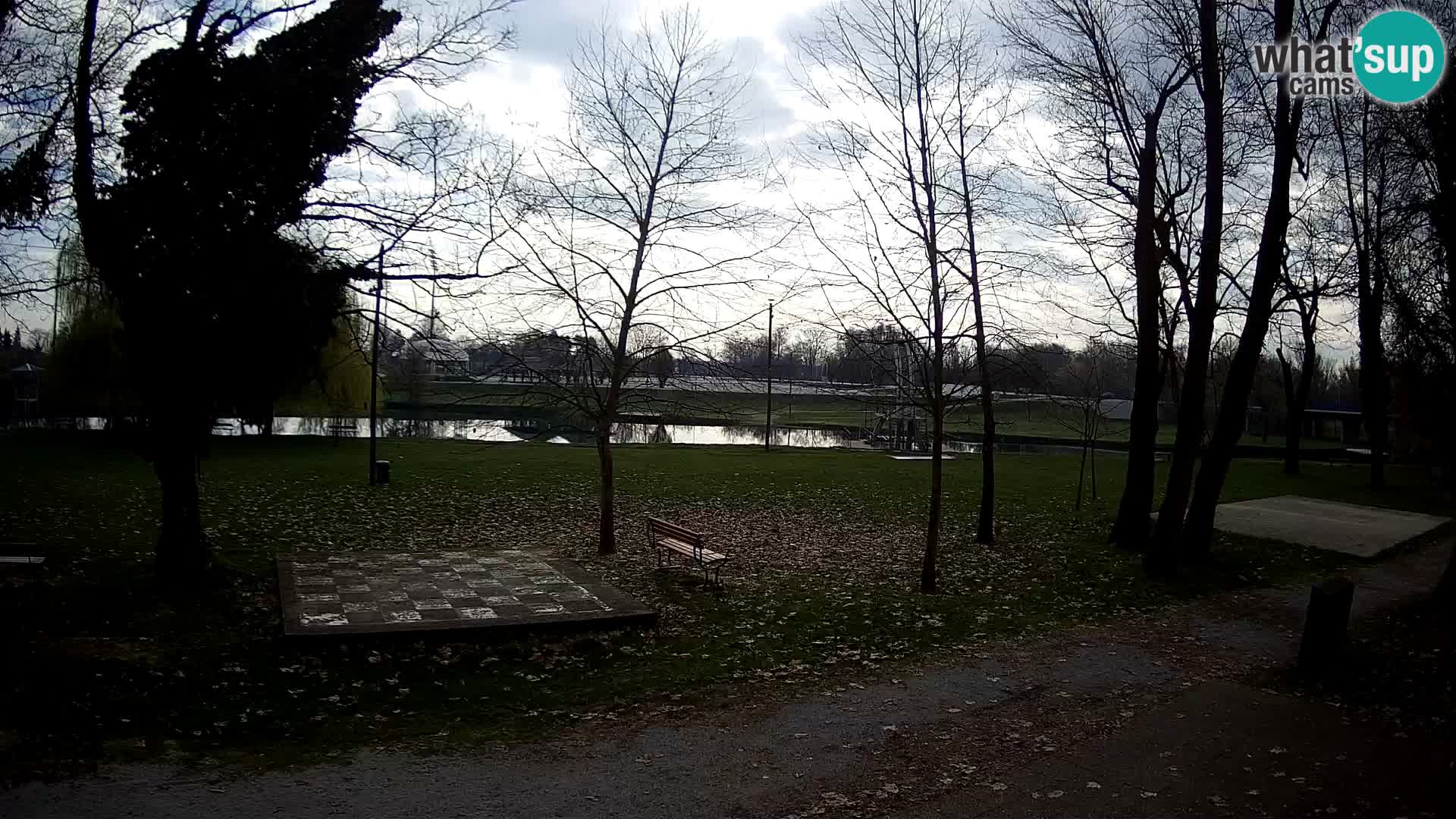 V ŽIVO Spletna kamera Karlovac – mestno kopališče Foginovo – Korana – Hrvaška