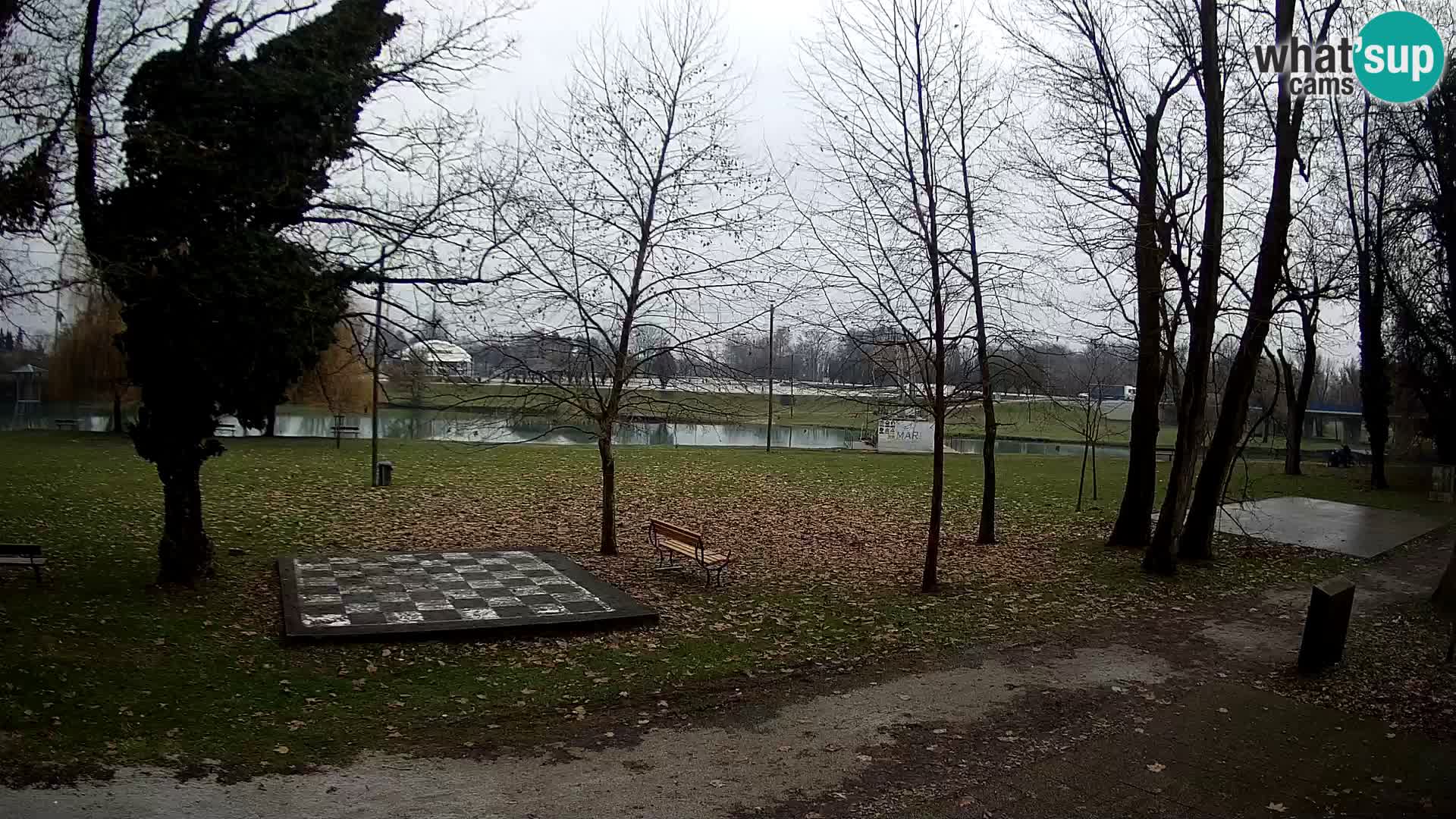 V ŽIVO Spletna kamera Karlovac – mestno kopališče Foginovo – Korana – Hrvaška