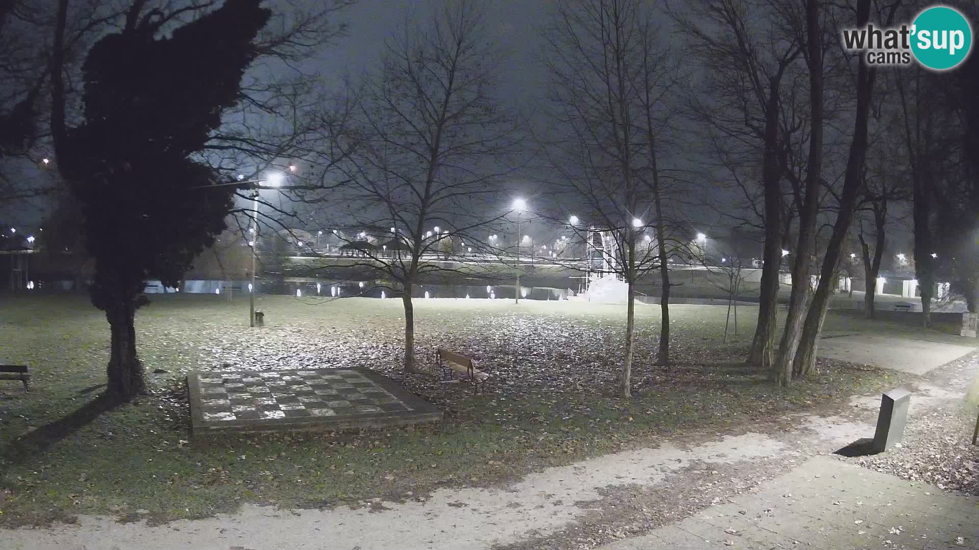 V ŽIVO Spletna kamera Karlovac – mestno kopališče Foginovo – Korana – Hrvaška