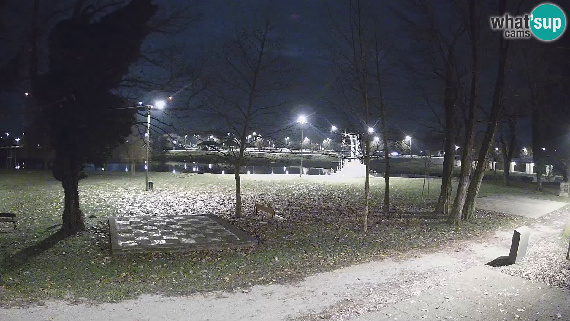 Webcam Karlovac EN DIRECT – Piscine extérieure Foginovo – Korana – Croatie