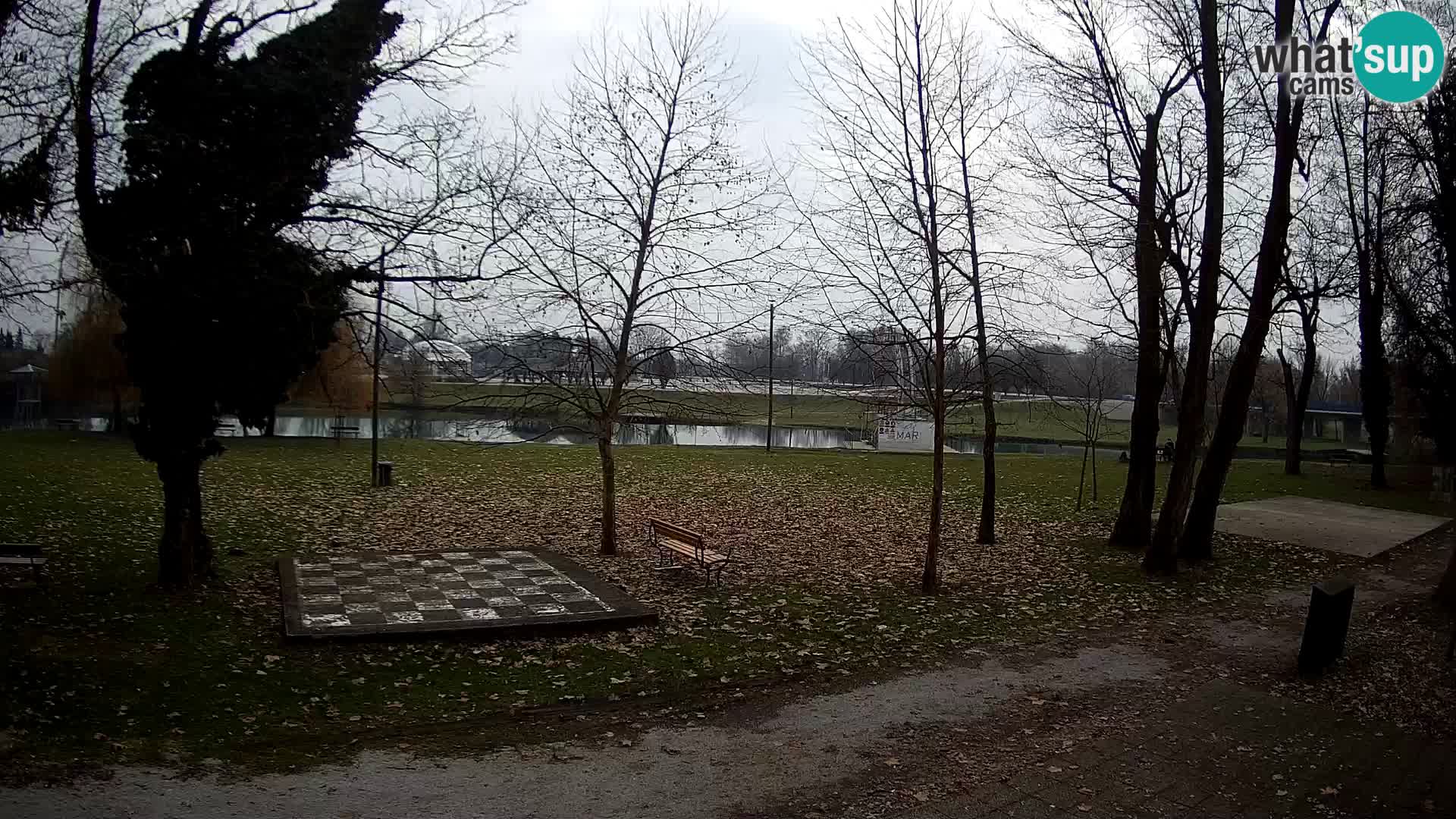 V ŽIVO Spletna kamera Karlovac – mestno kopališče Foginovo – Korana – Hrvaška