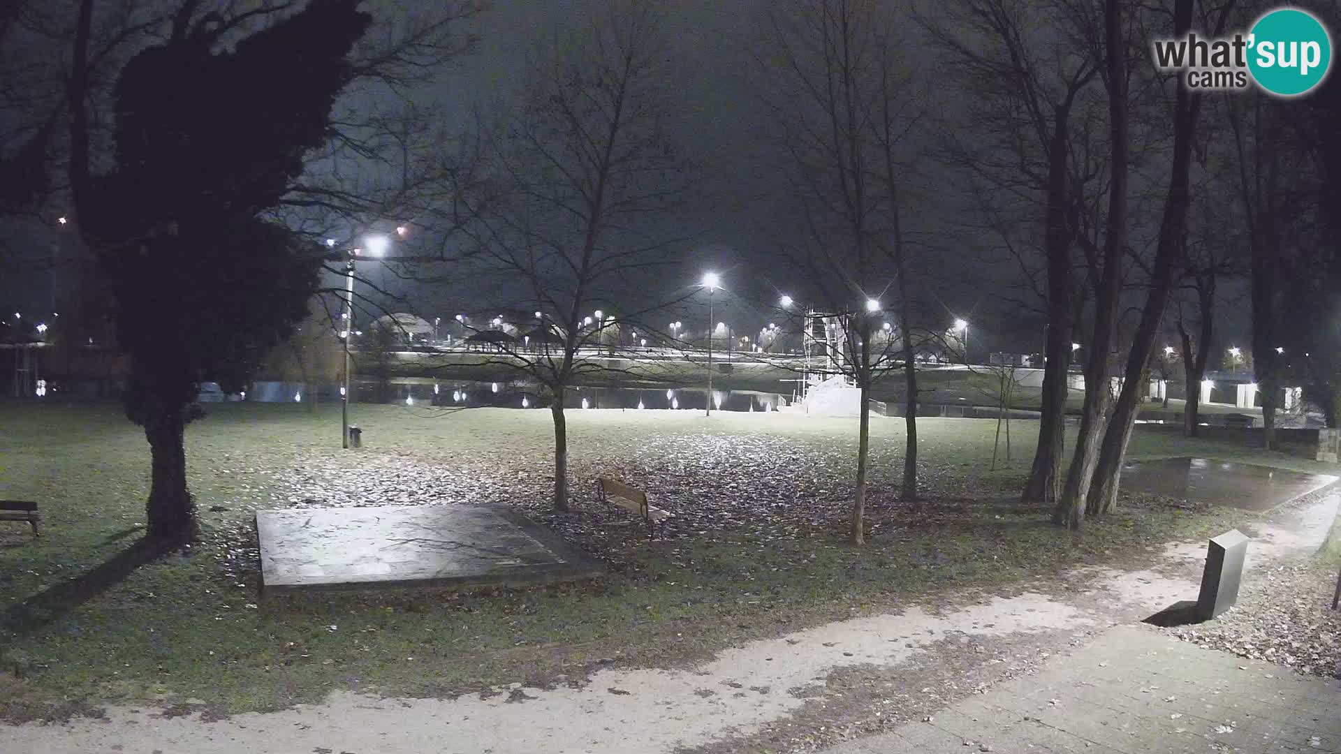 V ŽIVO Spletna kamera Karlovac – mestno kopališče Foginovo – Korana – Hrvaška