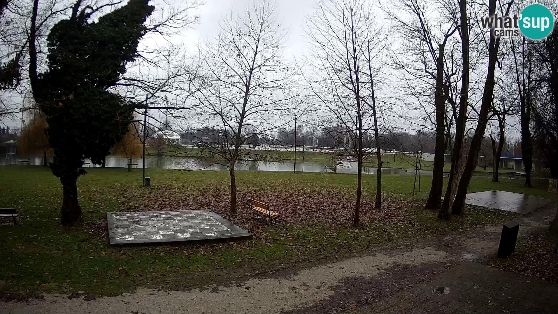 V ŽIVO Spletna kamera Karlovac – mestno kopališče Foginovo – Korana – Hrvaška