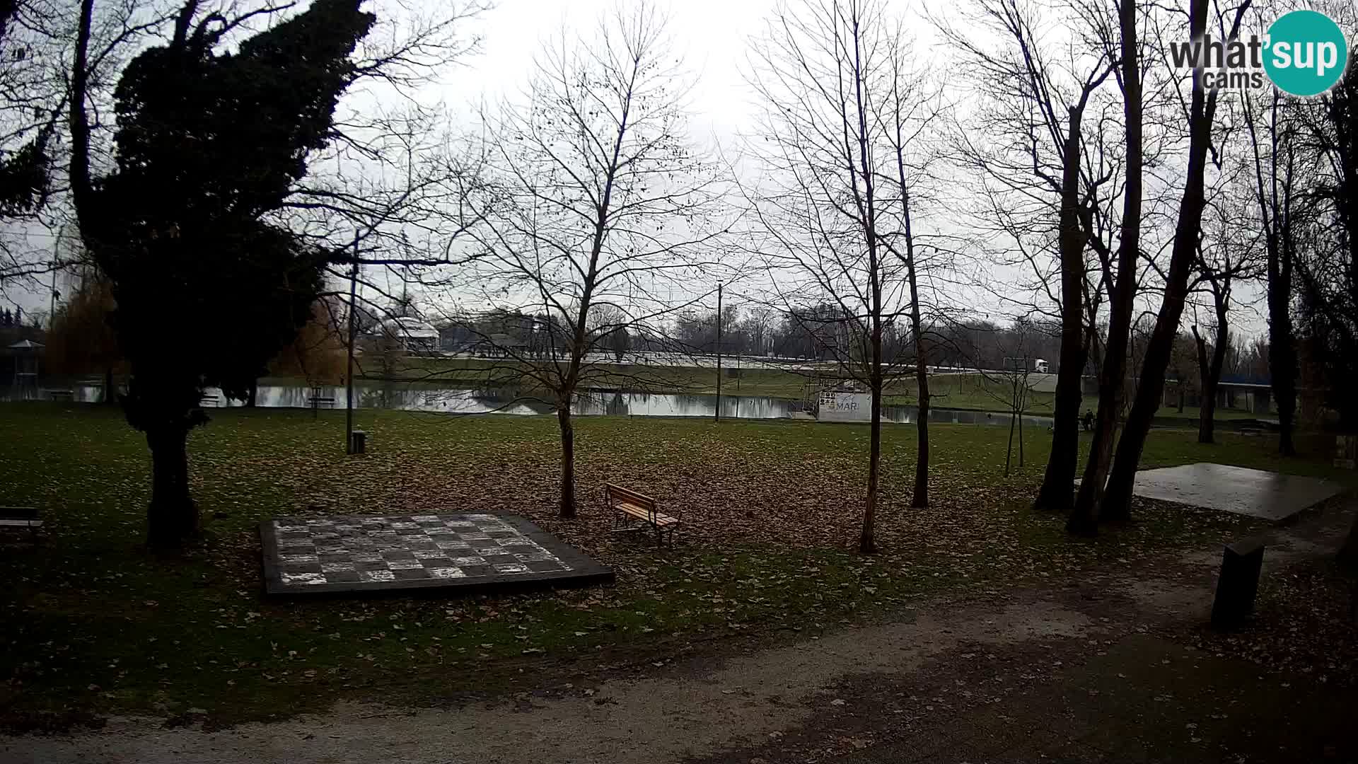 V ŽIVO Spletna kamera Karlovac – mestno kopališče Foginovo – Korana – Hrvaška