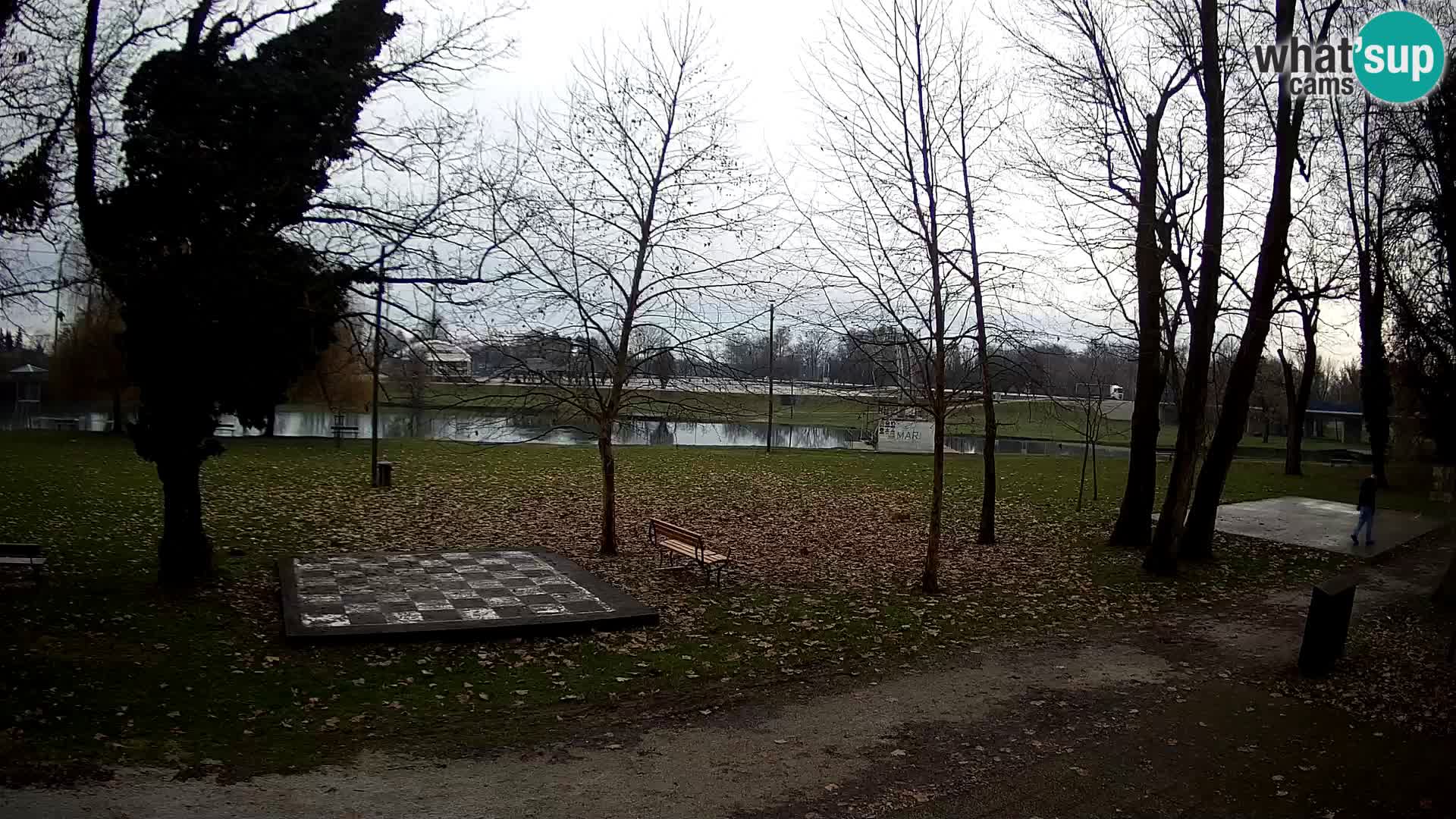 V ŽIVO Spletna kamera Karlovac – mestno kopališče Foginovo – Korana – Hrvaška