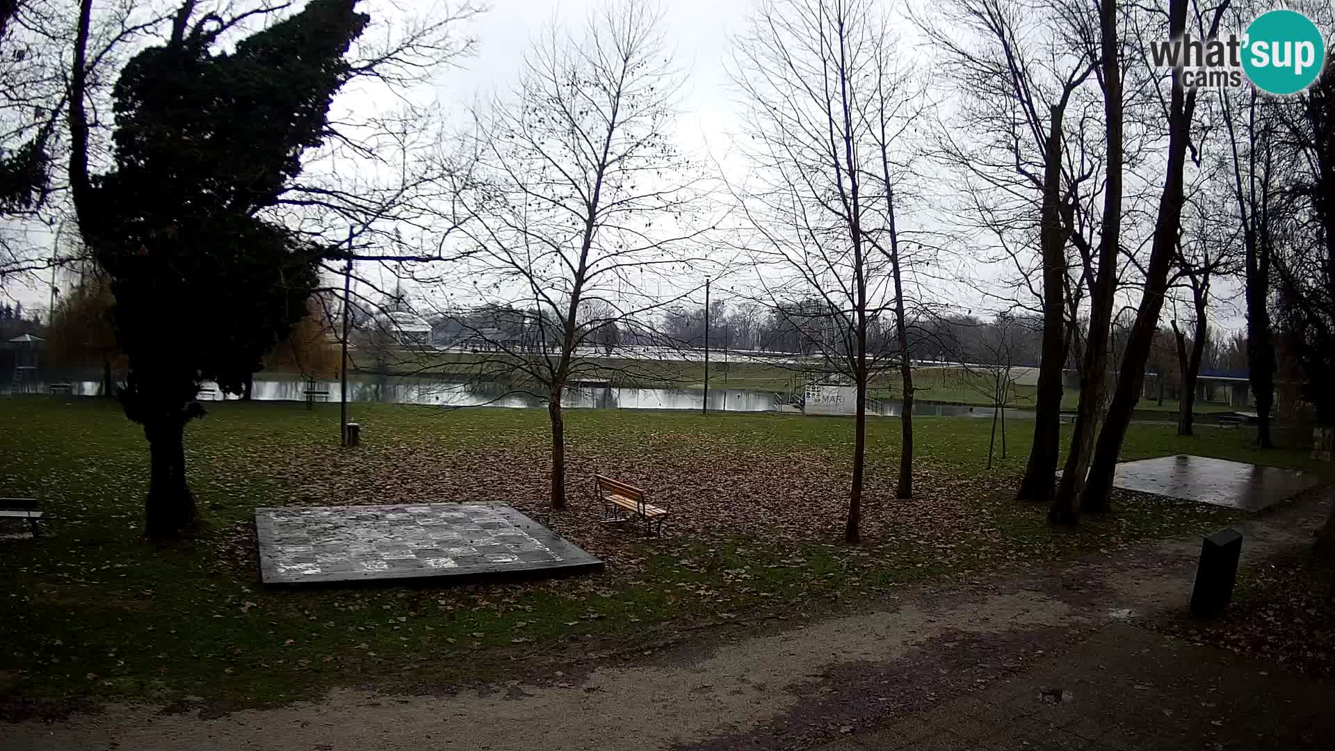 V ŽIVO Spletna kamera Karlovac – mestno kopališče Foginovo – Korana – Hrvaška