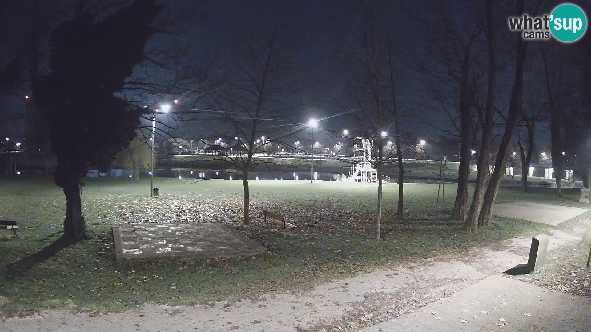 V ŽIVO Spletna kamera Karlovac – mestno kopališče Foginovo – Korana – Hrvaška