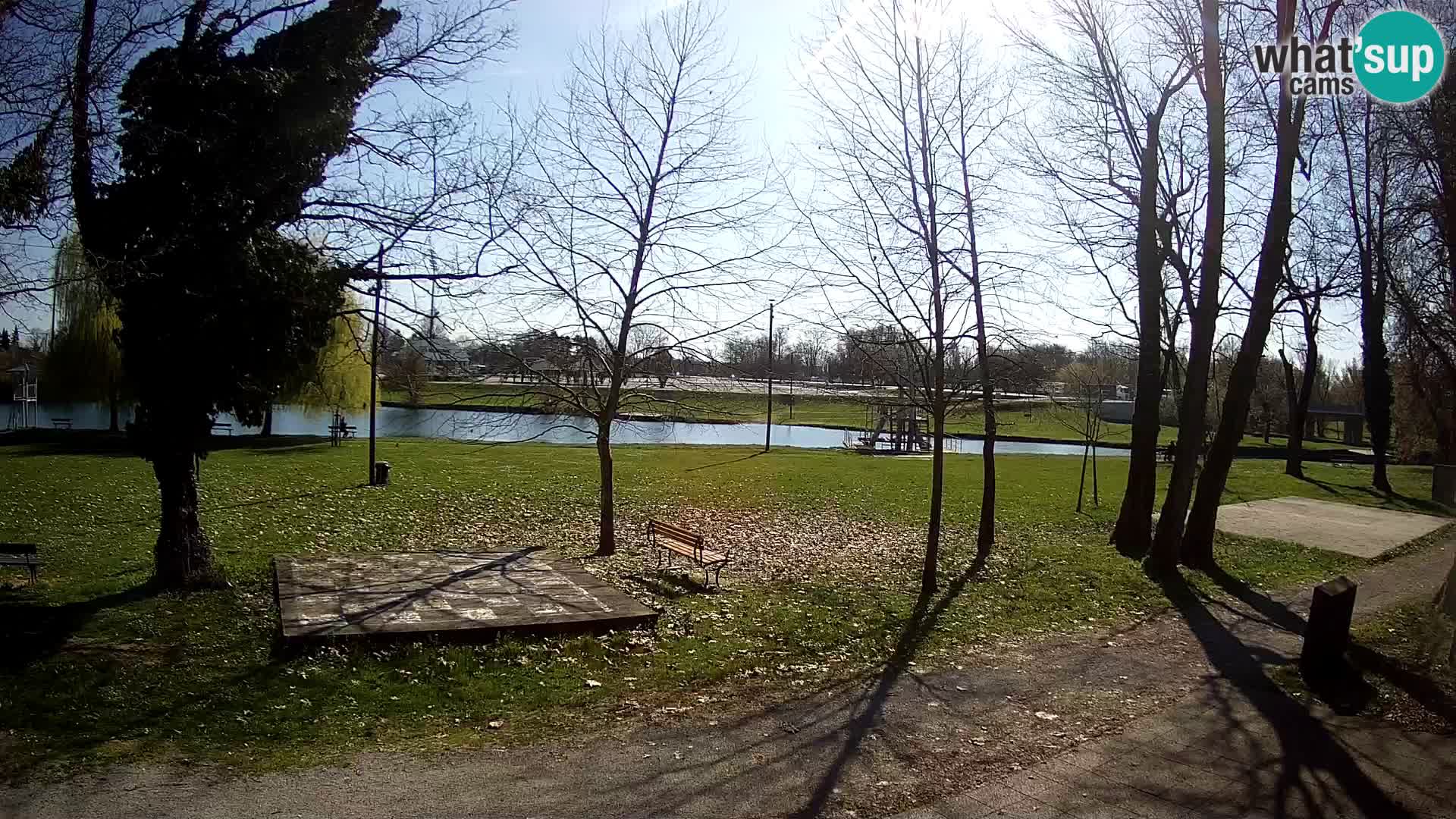 V ŽIVO Spletna kamera Karlovac – mestno kopališče Foginovo – Korana – Hrvaška