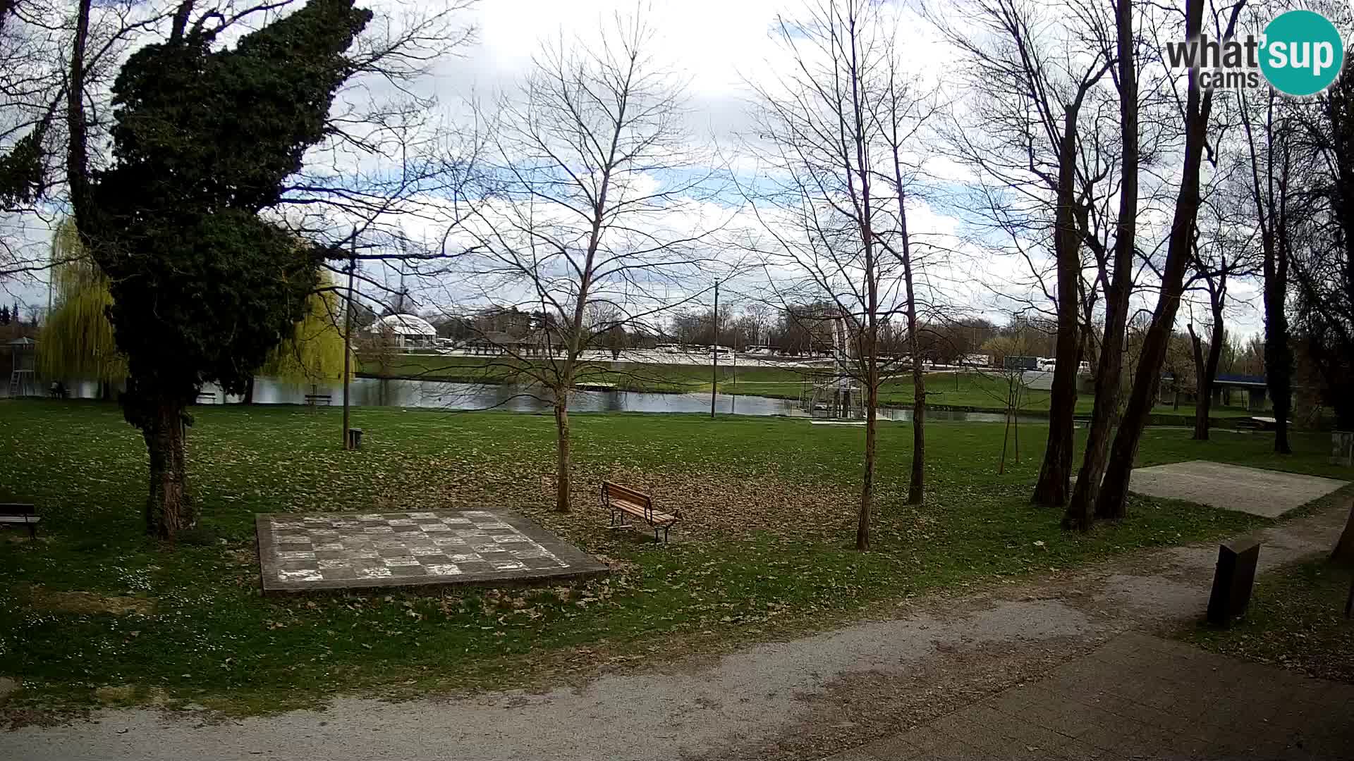 LIVE Karlovac Webcam – Piscina exterior Foginovo – Korana – Croacia