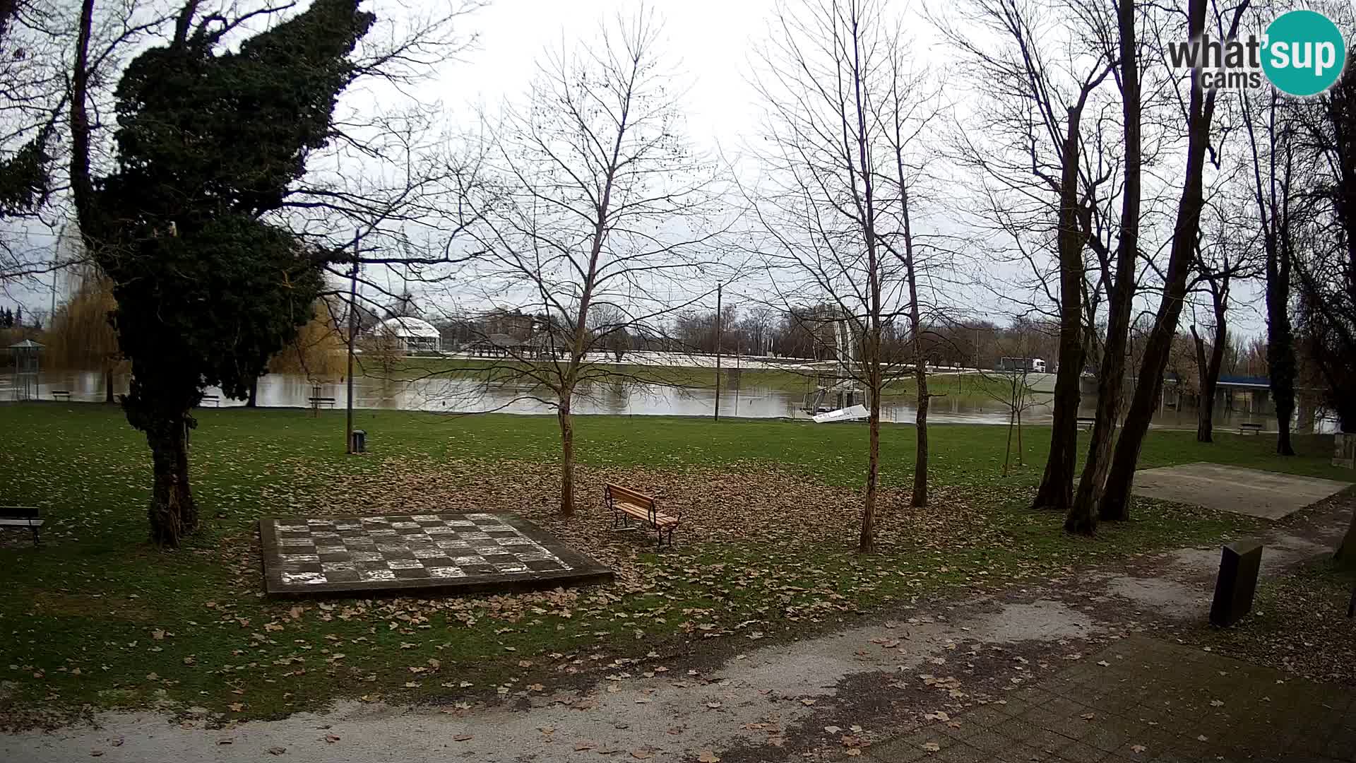 UŽIVO Web kamera Karlovca – Kupalište Foginovo – Korana