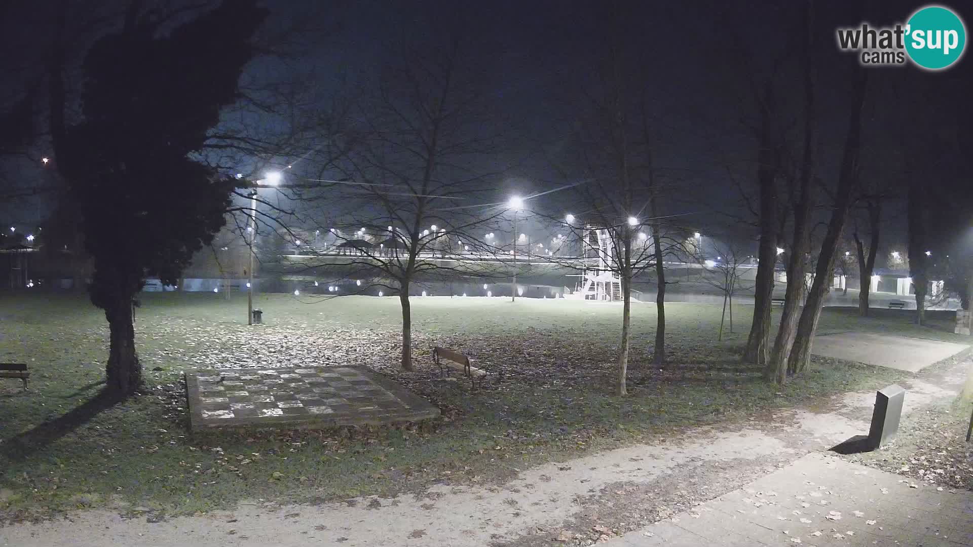 V ŽIVO Spletna kamera Karlovac – mestno kopališče Foginovo – Korana – Hrvaška