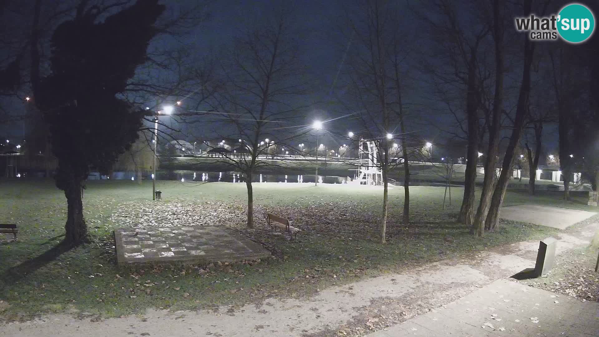 Webcam Karlovac EN DIRECT – Piscine extérieure Foginovo – Korana – Croatie