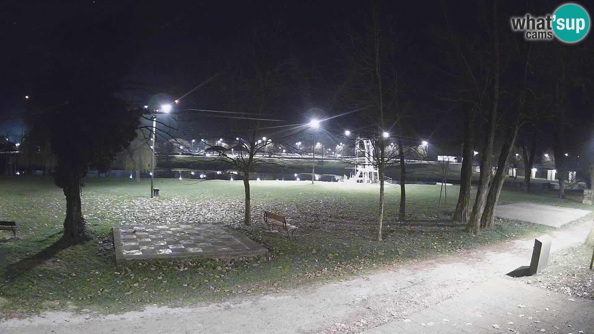 V ŽIVO Spletna kamera Karlovac – mestno kopališče Foginovo – Korana – Hrvaška