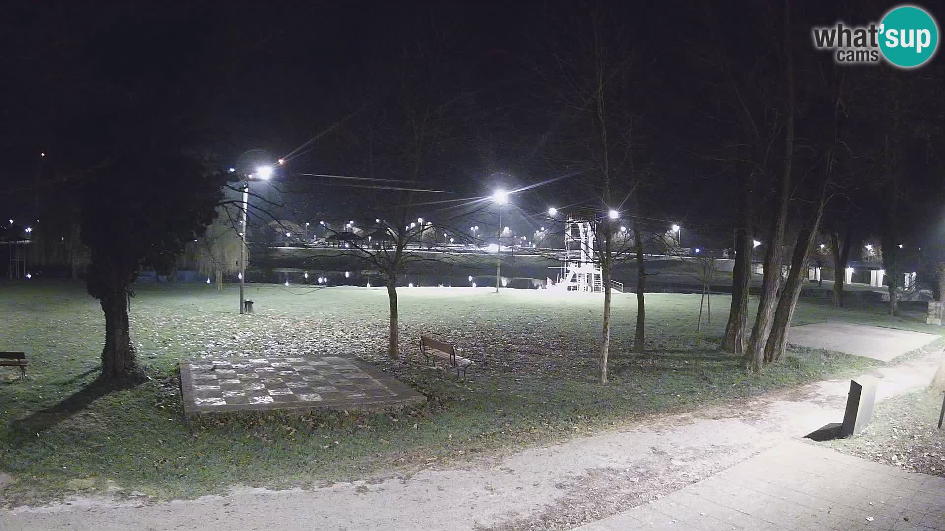 Webcam Karlovac EN DIRECT – Piscine extérieure Foginovo – Korana – Croatie