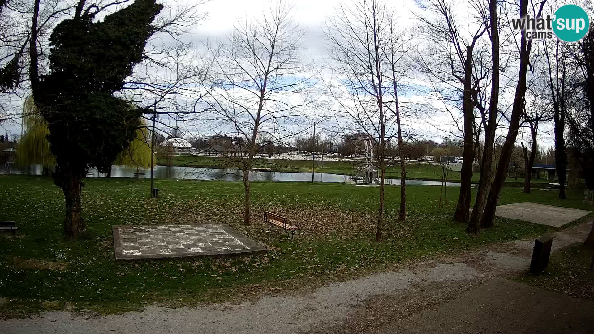 V ŽIVO Spletna kamera Karlovac – mestno kopališče Foginovo – Korana – Hrvaška