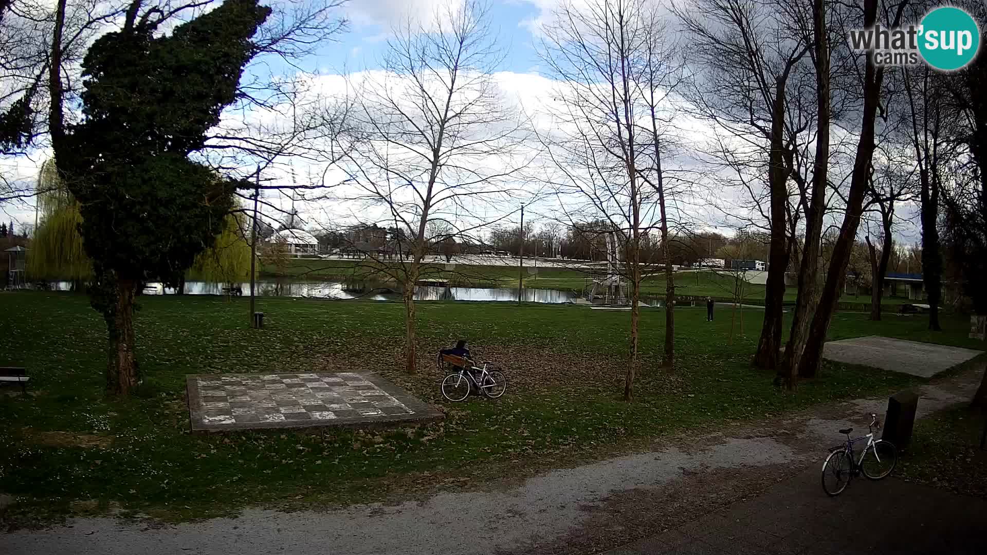 LIVE Karlovac Webcam – Piscina exterior Foginovo – Korana – Croacia