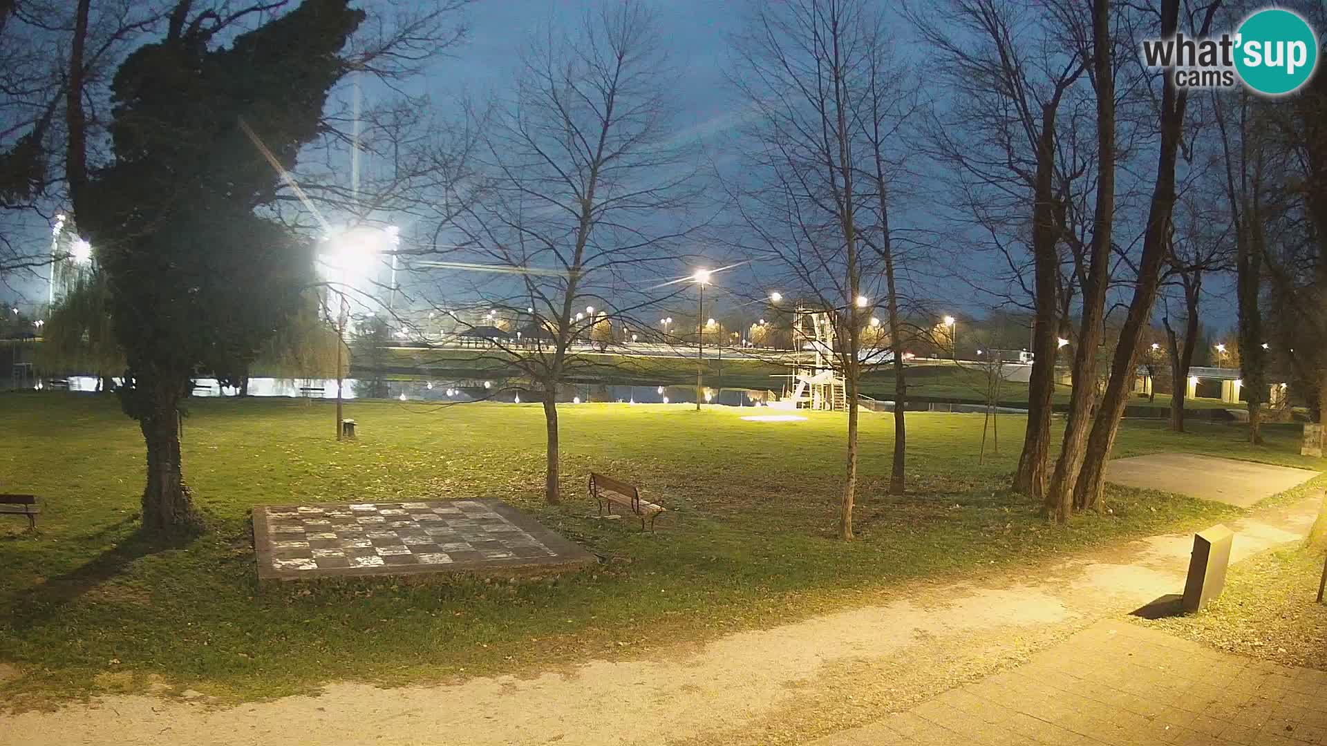 V ŽIVO Spletna kamera Karlovac – mestno kopališče Foginovo – Korana – Hrvaška