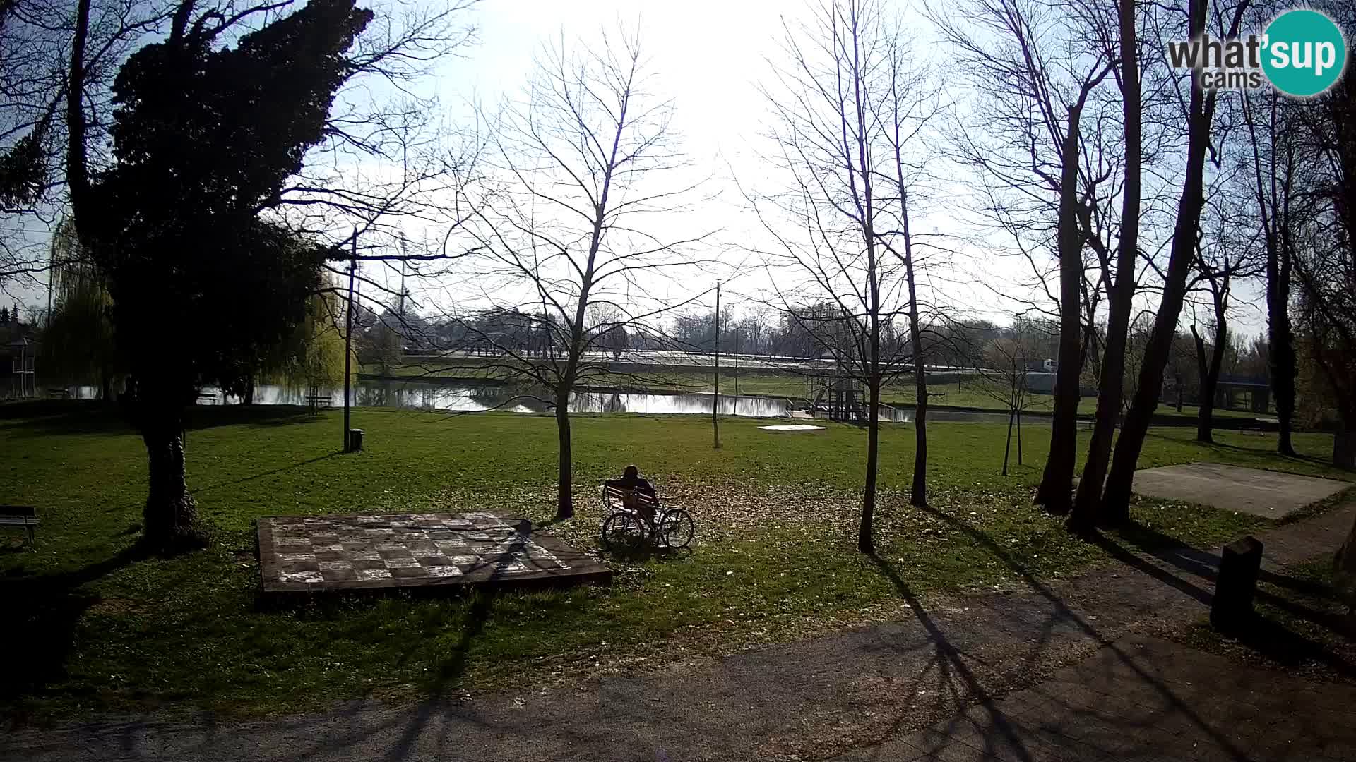 Webcam Karlovac EN DIRECT – Piscine extérieure Foginovo – Korana – Croatie