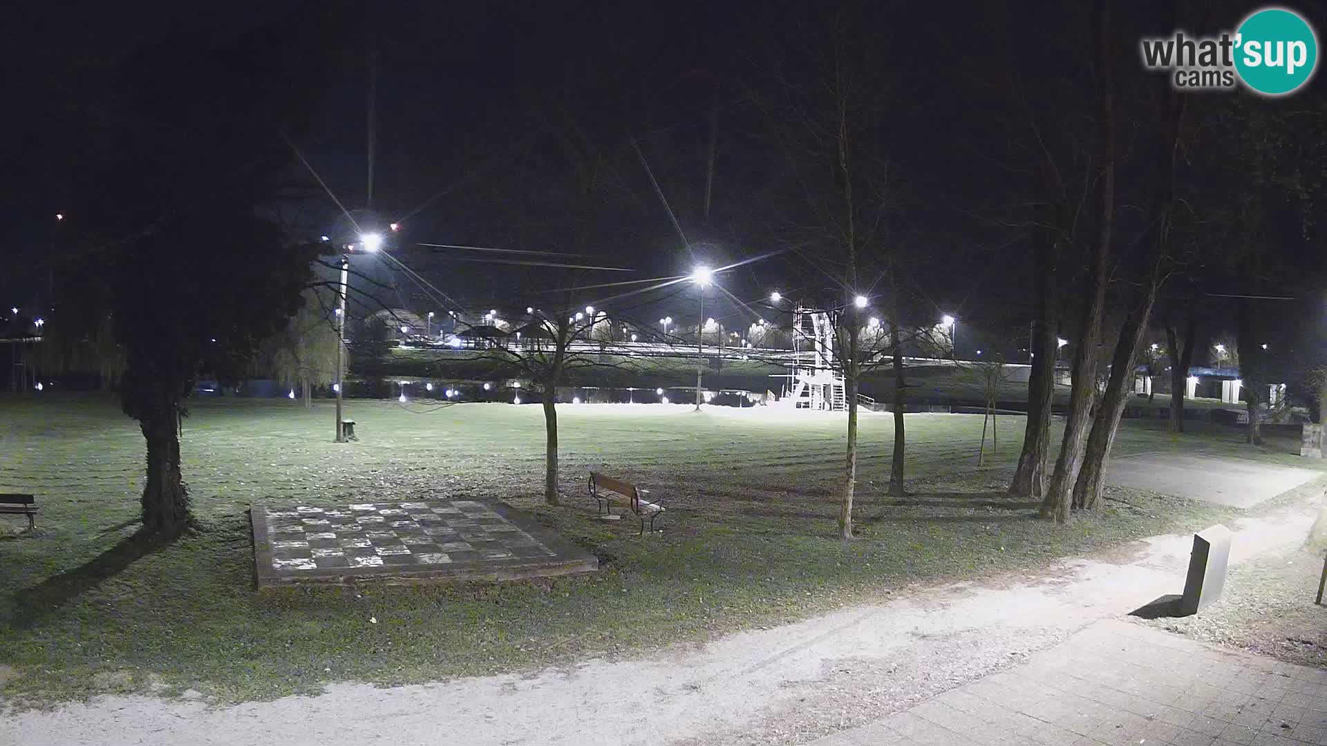 V ŽIVO Spletna kamera Karlovac – mestno kopališče Foginovo – Korana – Hrvaška