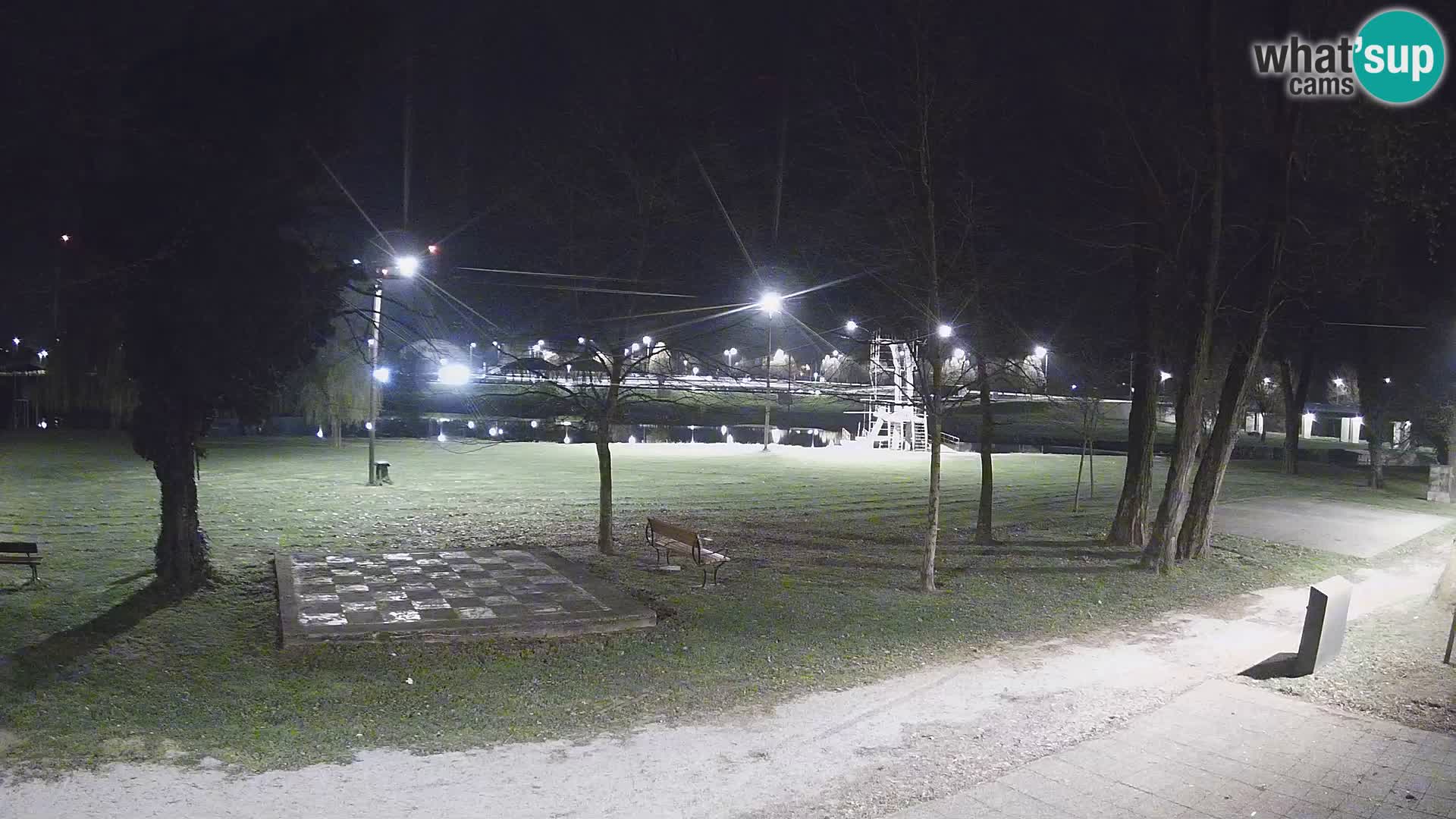 V ŽIVO Spletna kamera Karlovac – mestno kopališče Foginovo – Korana – Hrvaška