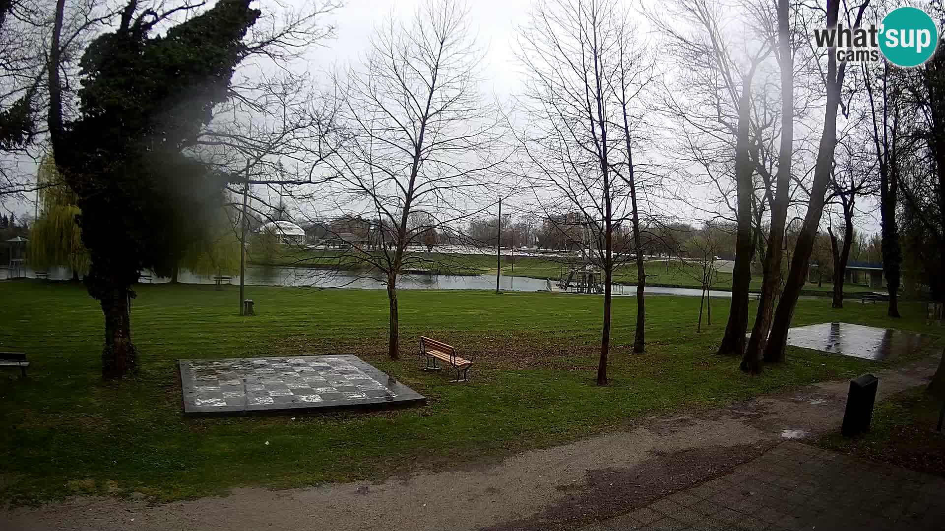 LIVE Karlovac Webcam – Piscina exterior Foginovo – Korana – Croacia