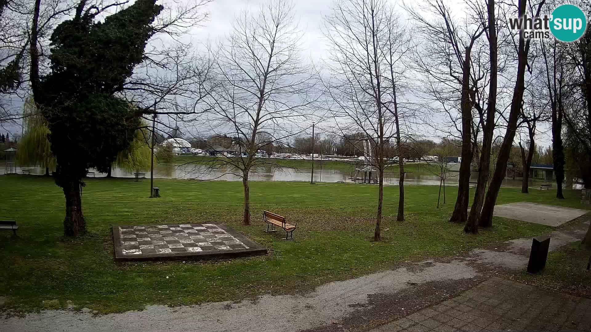 Webcam Karlovac EN DIRECT – Piscine extérieure Foginovo – Korana – Croatie