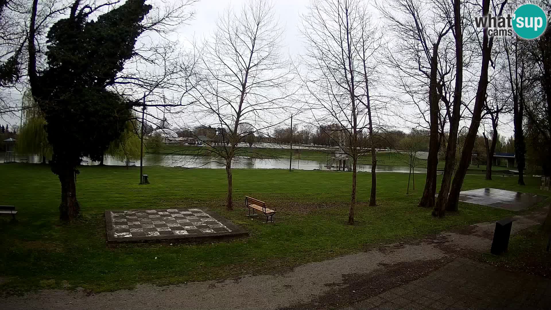 LIVE Karlovac Webcam – Piscina exterior Foginovo – Korana – Croacia