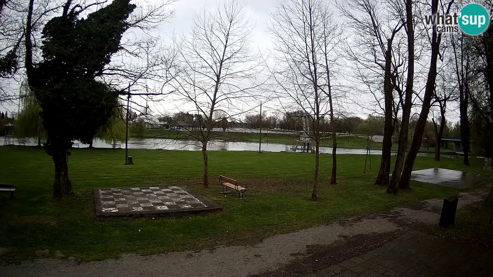 LIVE Karlovac Webcam – Piscina exterior Foginovo – Korana – Croacia