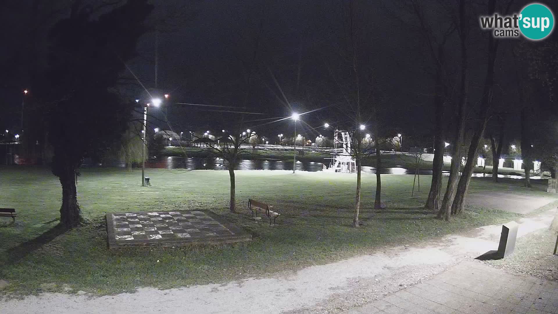 Webcam Karlovac EN DIRECT – Piscine extérieure Foginovo – Korana – Croatie