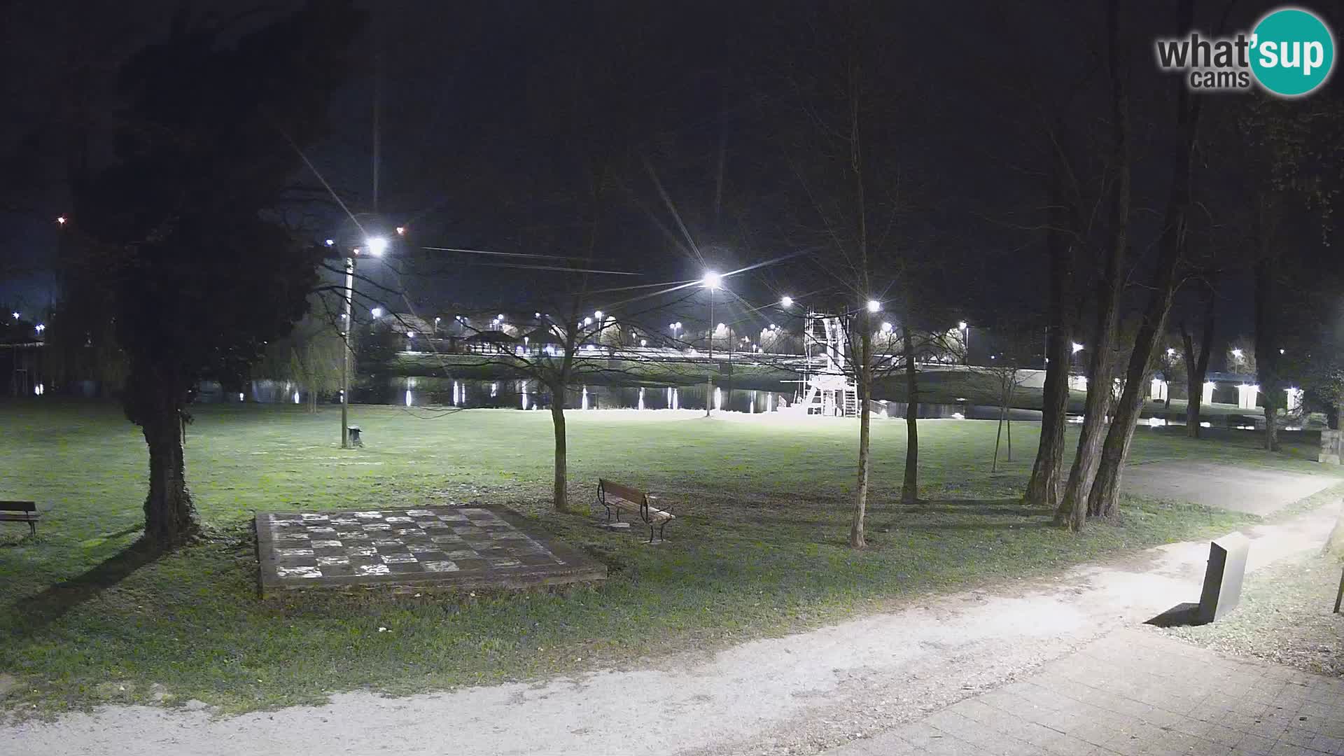 V ŽIVO Spletna kamera Karlovac – mestno kopališče Foginovo – Korana – Hrvaška