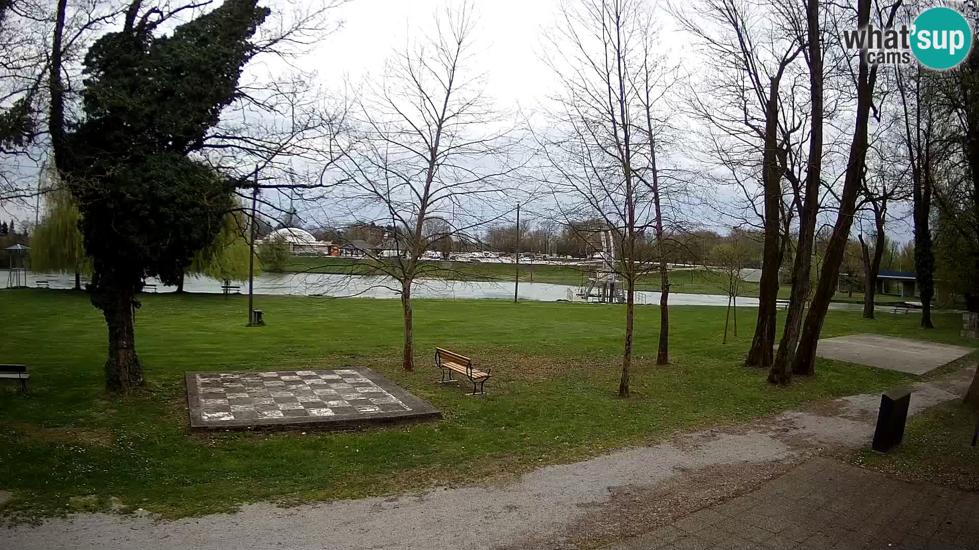 Webcam Karlovac EN DIRECT – Piscine extérieure Foginovo – Korana – Croatie