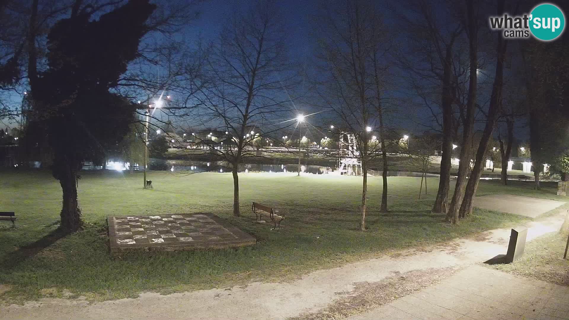 V ŽIVO Spletna kamera Karlovac – mestno kopališče Foginovo – Korana – Hrvaška