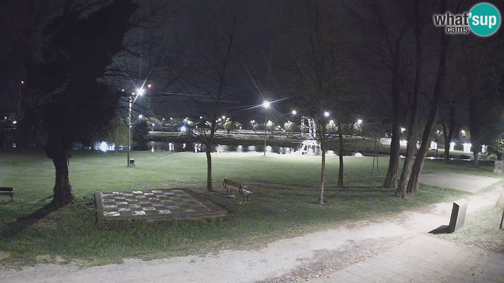 V ŽIVO Spletna kamera Karlovac – mestno kopališče Foginovo – Korana – Hrvaška