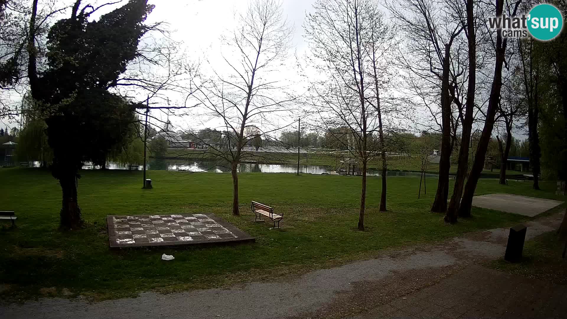 V ŽIVO Spletna kamera Karlovac – mestno kopališče Foginovo – Korana – Hrvaška