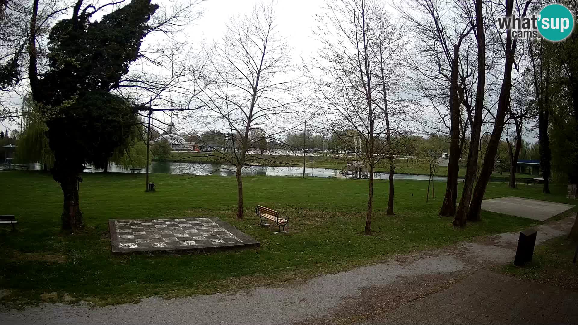 Webcam Karlovac EN DIRECT – Piscine extérieure Foginovo – Korana – Croatie
