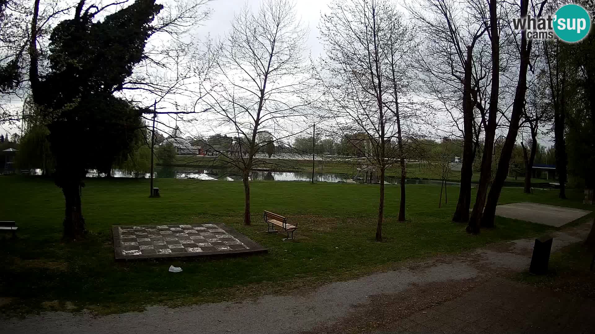 V ŽIVO Spletna kamera Karlovac – mestno kopališče Foginovo – Korana – Hrvaška