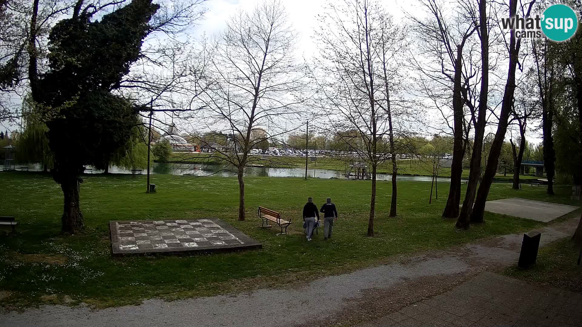 V ŽIVO Spletna kamera Karlovac – mestno kopališče Foginovo – Korana – Hrvaška