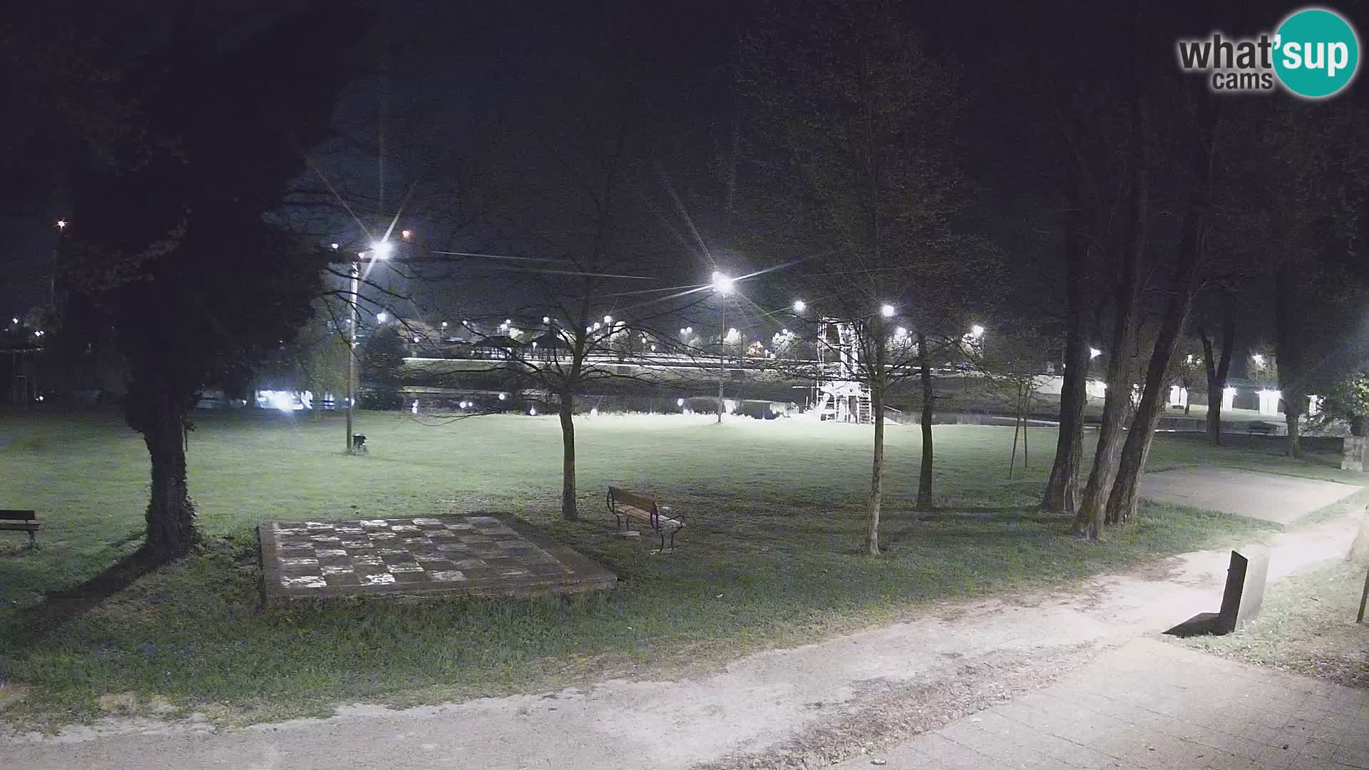 V ŽIVO Spletna kamera Karlovac – mestno kopališče Foginovo – Korana – Hrvaška